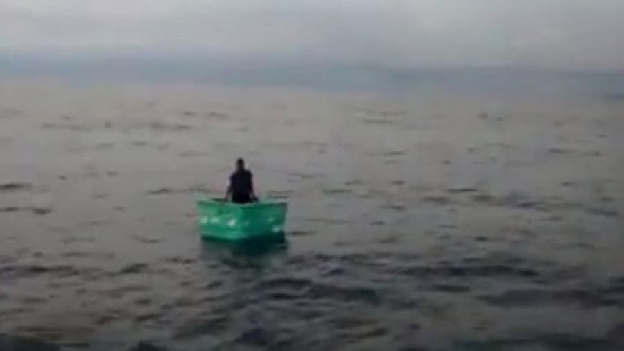Rescatan a un náufrago en las costas de Acapulco