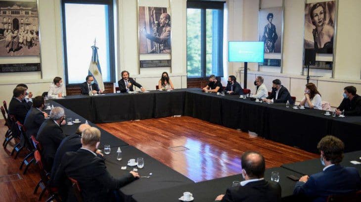 El Gobierno anuncia este viernes el DNU: «Se renovará con los mismos parámetros», adelantó Cafiero