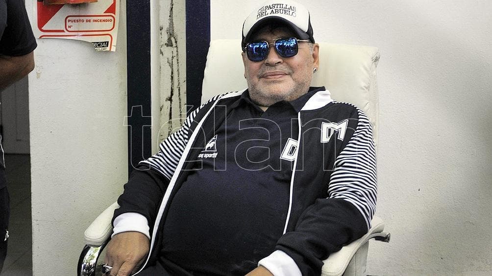 Una médica de la prepaga dijo que nadie pidió una internación domiciliaria para Maradona y apuntó a Luque y Cosachov