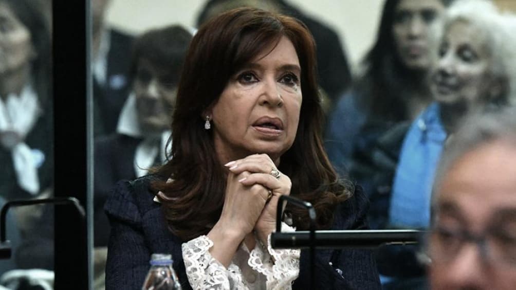 El abogado de Cristina Kirchner pidió postergar las declaraciones de exjefes de Gabinete
