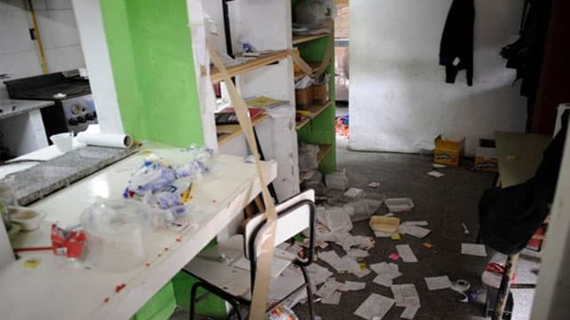 Saqueos y destrozos en la escuela Normal 2 de La Plata