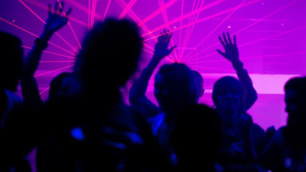 Cataluña restringió el ocio nocturno y los eventos masivos ante el repunte de contagios