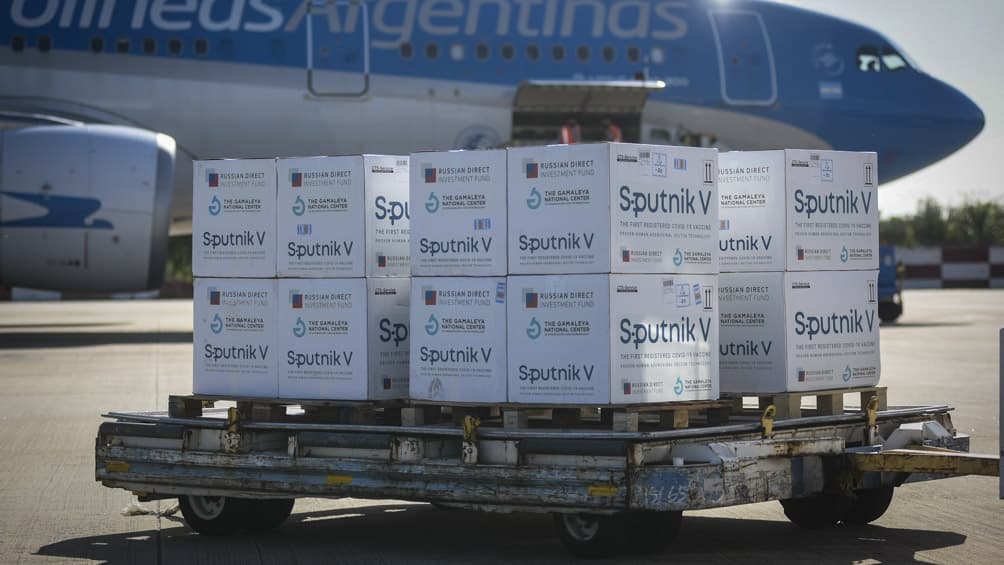 Partió esta madrugada un nuevo vuelo de Aerolíneas Argentinas rumbo a Rusia para traer más vacunas