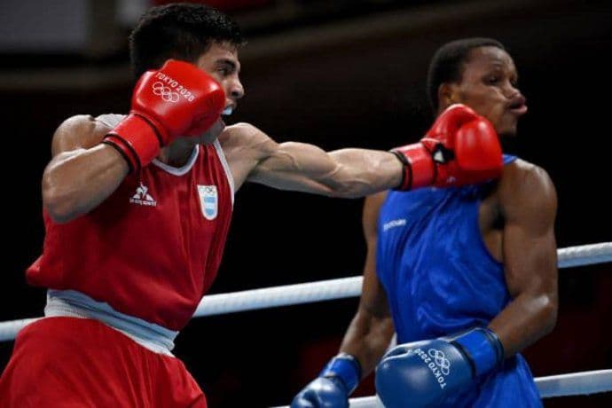 Perdió Verón y no hay púgiles hombres argentinos en carrera