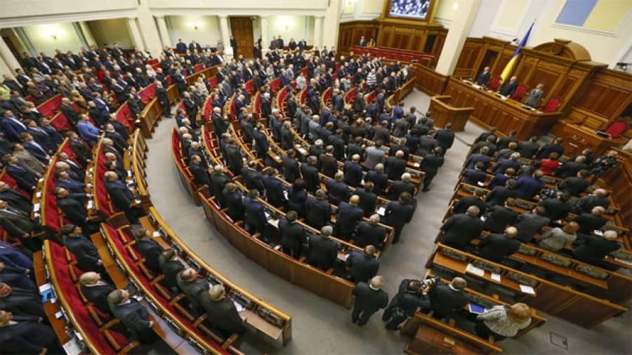 El Parlamento ucraniano aprobó el acuerdo con la UE y el status especial para las regiones sublevadas