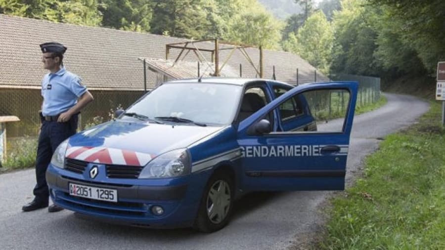 El Vaticano aclaró que en el auto iban el chofer y un asistente del cardenal