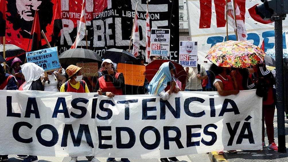 Organizaciones piqueteras de izquierda marchan a Desarrollo Social