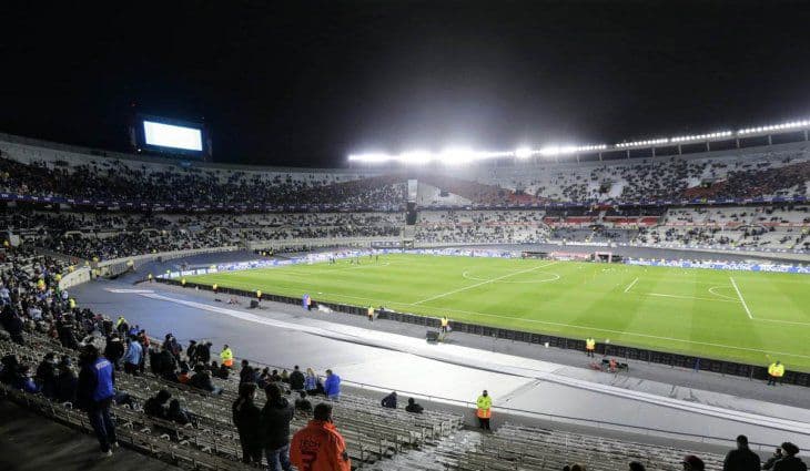 La fecha para el regreso del público en el fútbol argentino