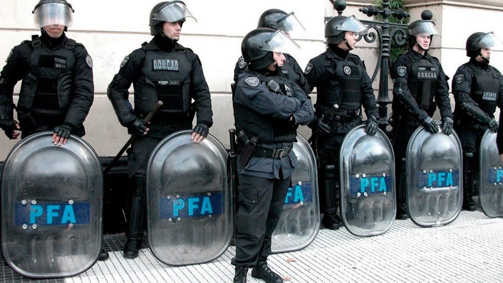 Aníbal Fernández adelantó que serán ratificadas las cúpulas de las fuerzas federales