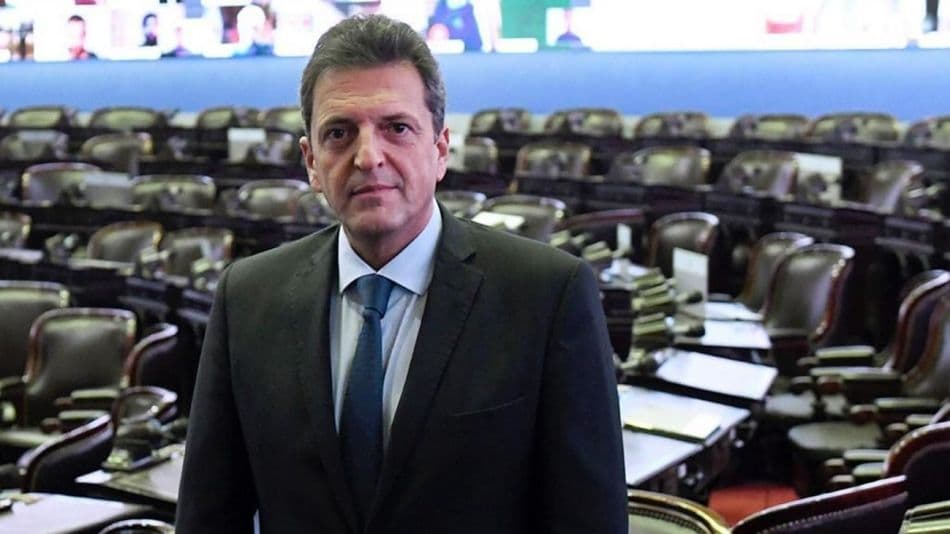 Massa presentó el proyecto «Un puente al empleo» para reconvertir planes sociales