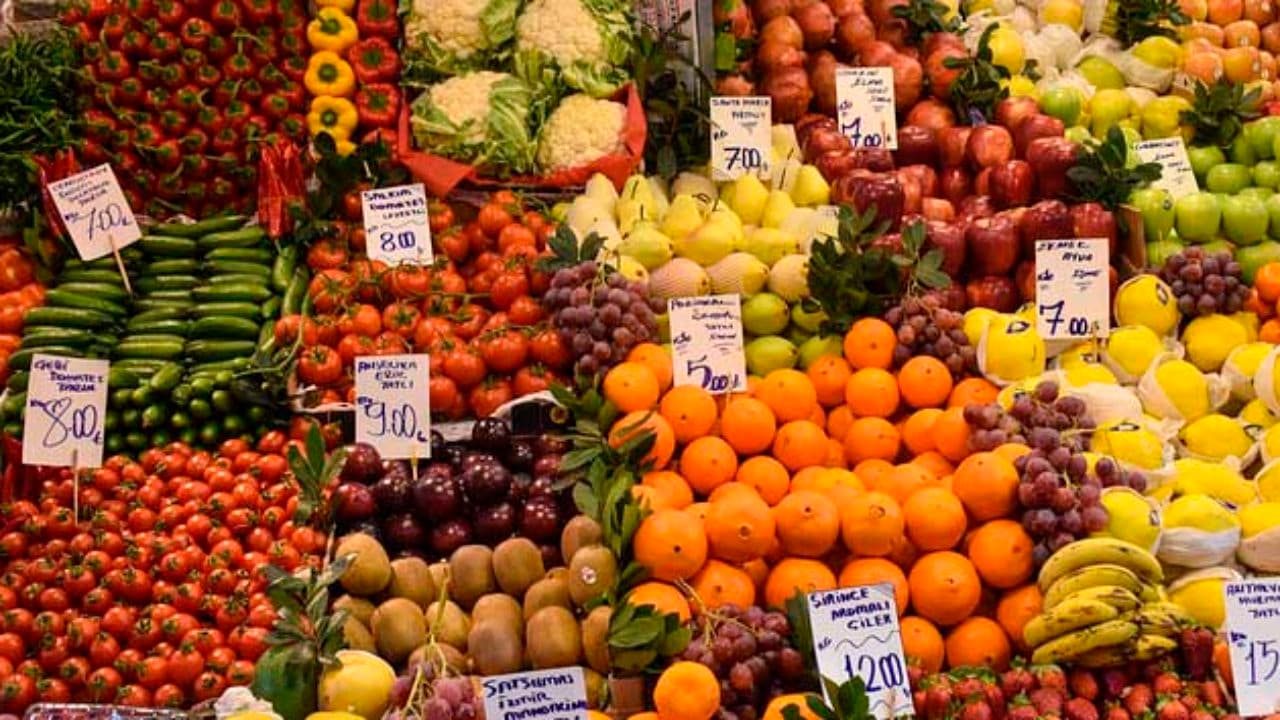 El Gobierno retrotrajo precios de 1.432 productos al 1 de octubre