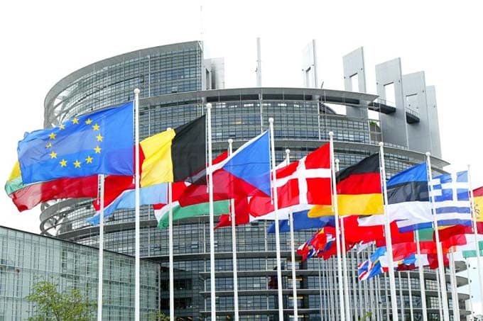 El Parlamento Europeo rechazó el modelo de la Superliga de fútbol
