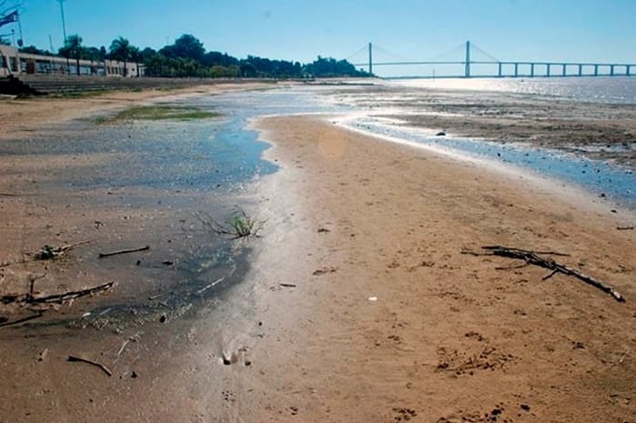 El Río Paraná comenzó el año con una fuerte bajante que preocupa a los especialistas