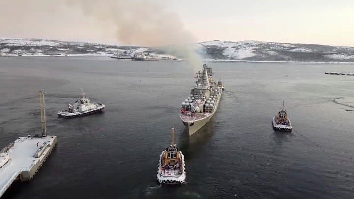 Crisis en Ucrania: Rusia lanza grandes maniobras en el mar Negro con más de 20 barcos