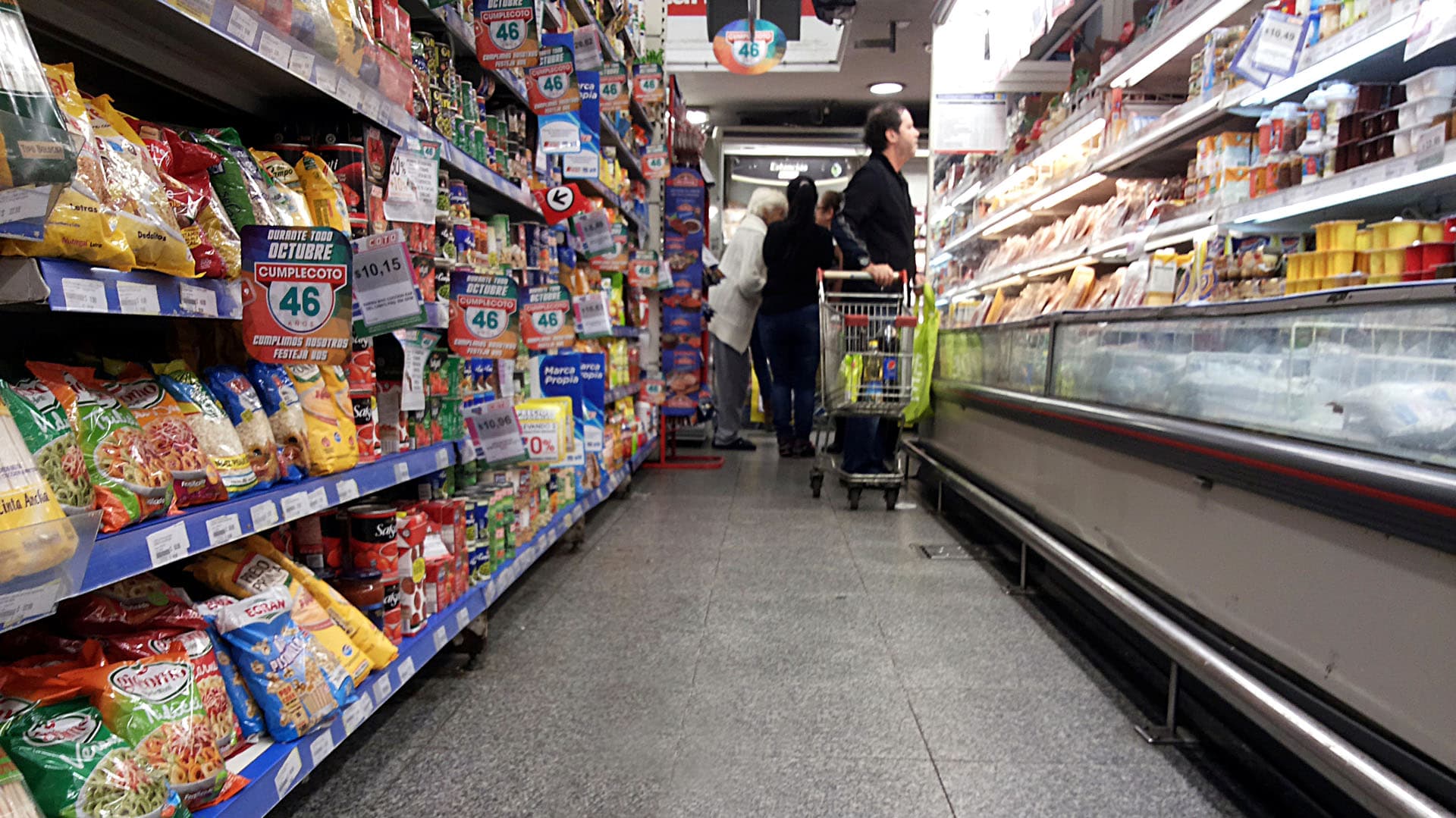Alertan por aumentos desmedidos en los alimentos de hasta 14% en apenas un mes