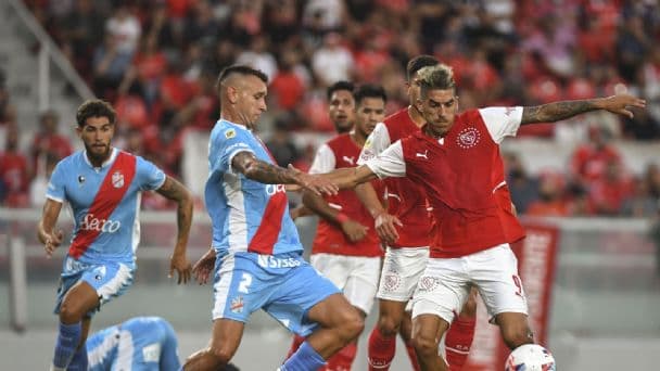 Independiente aprovechó la que tuvo y le ganó a Arsenal