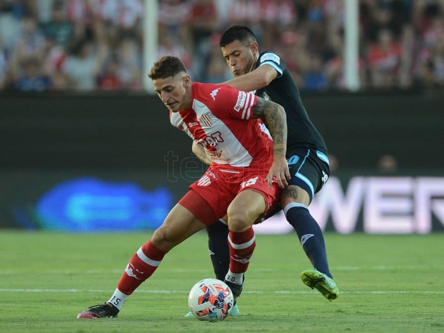 Unión se hizo fuerte de local, le ganó a Atlético Tucumán y trepó a la punta de su grupo