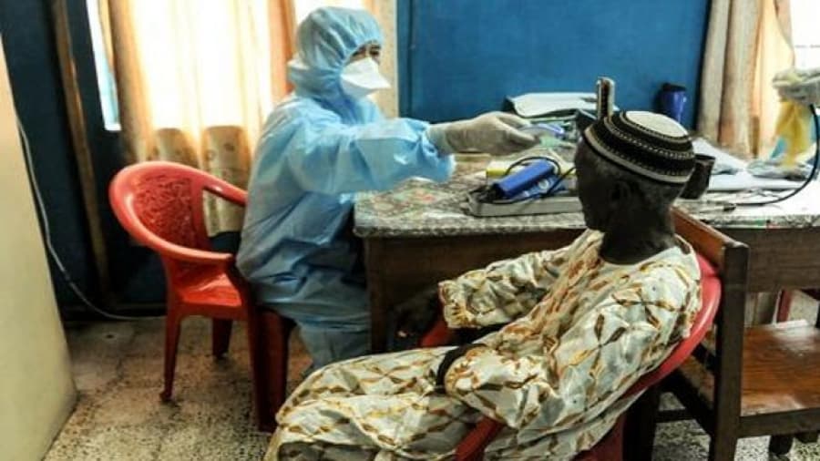 La OMS promueve la vacuna contra el ébola para detener la epidemia