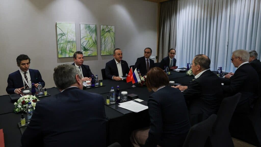 Fracasó la reunión entre los cancilleres de Rusia y Ucrania en Turquía: no se logró un alto al fuego