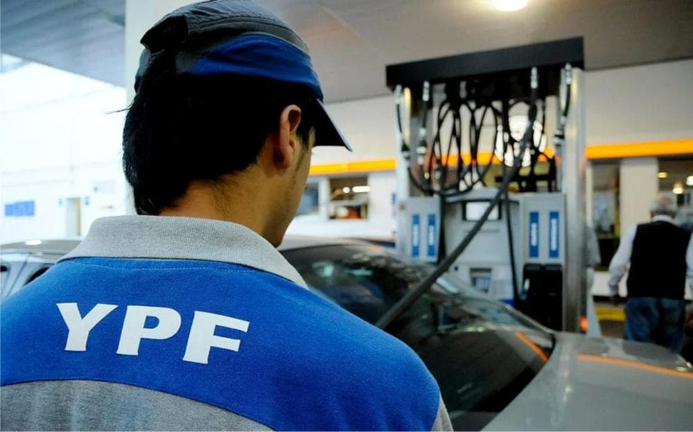 YPF aumentó entre 9,5% y 11,5% el precio de sus combustibles