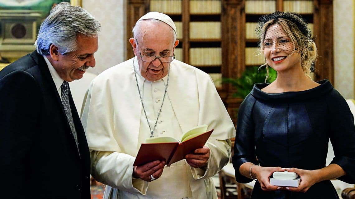 El Gobierno saludó al Papa Francisco al cumplir el noveno año de su pontificado