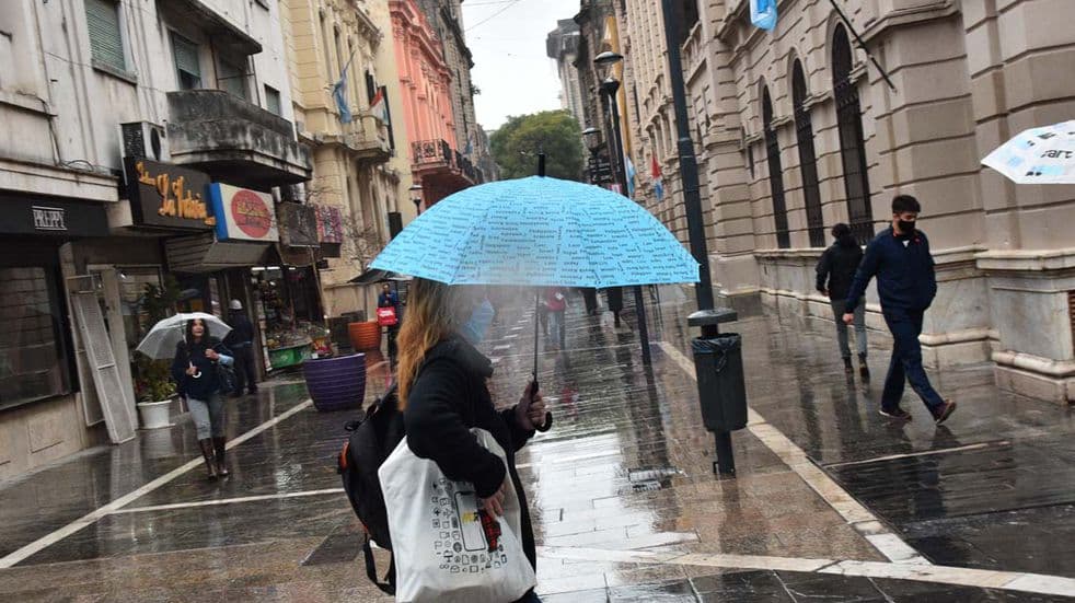 Diluvió en la Ciudad y hay una alerta de ciclón en la provincia de Buenos Aires