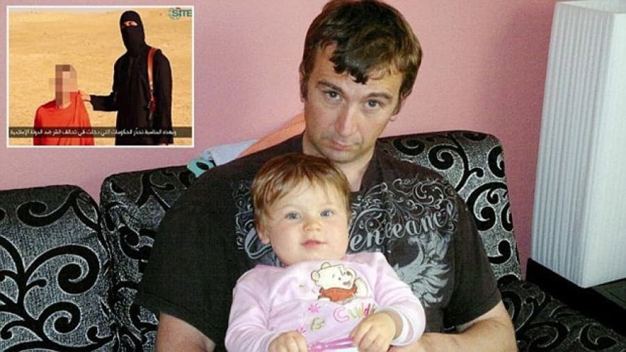 La familia del británico secuestrado por los yihadistas ruega por su vida