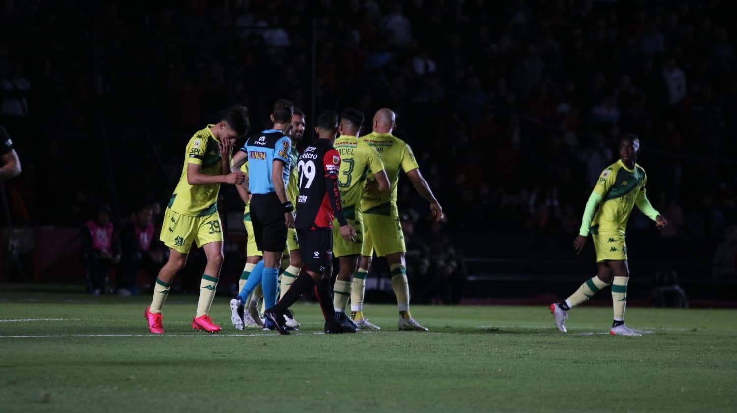 Debutó el VAR: se usó para cobrar un penal para Aldosivi ante Colón