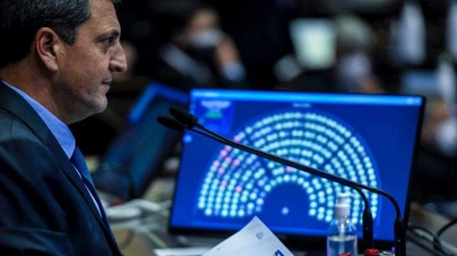 «Tenemos que construir acuerdos de largo plazo entre oficialismo y oposición»