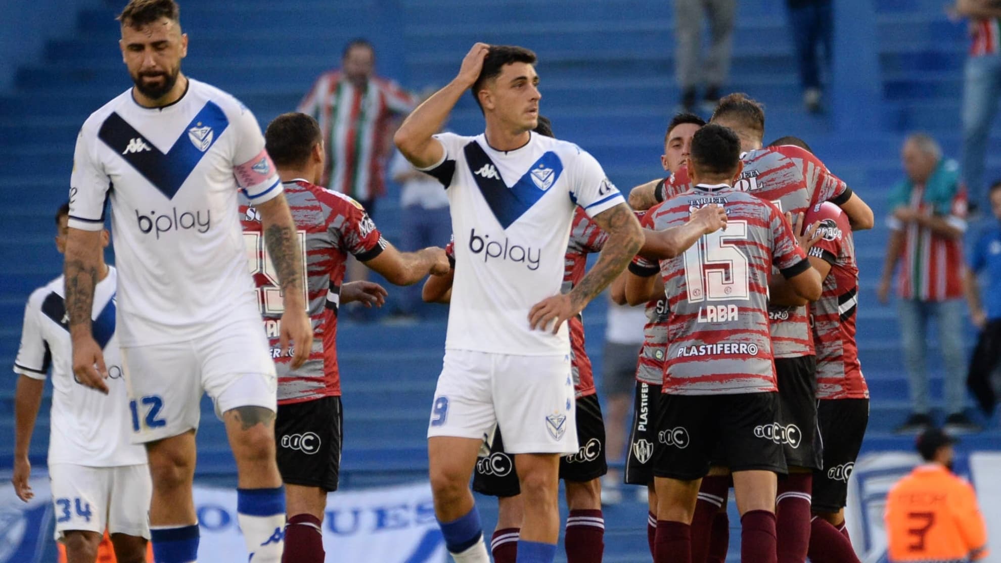 Vélez, como local, perdió ante Central Córdoba