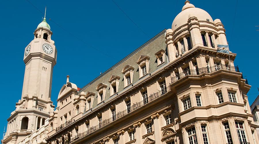 La reforma del estatuto docente se discute dentro y fuera de la Legislatura porteña