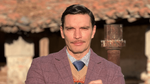 Julián Gil fue diagnosticado con cáncer de piel y mostró impresionante cicatriz: “Abusé del sol”