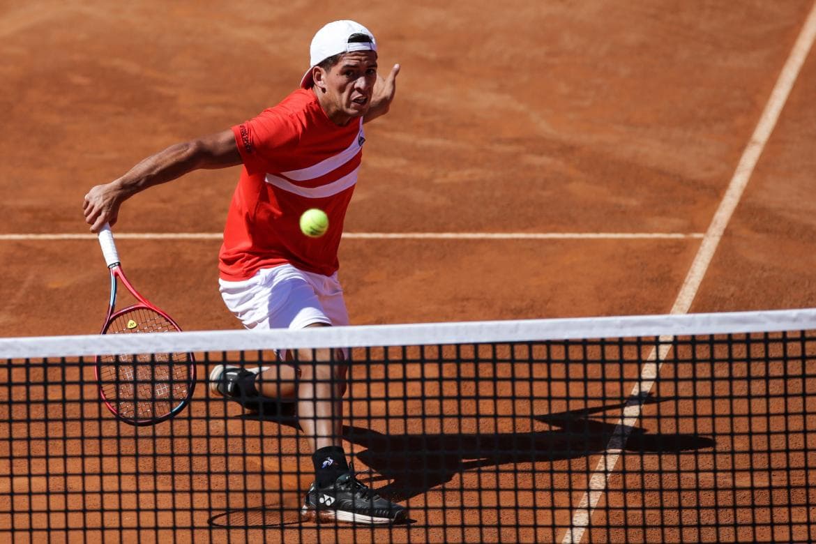 Sebastián Báez pasó el debut y espera por Zverev en segunda ronda