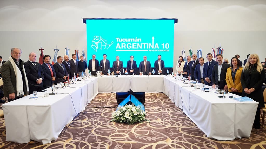 Manzur ante los diez gobernadores del Norte Grande: «La inserción de la Argentina al mundo llegará desde el interior»