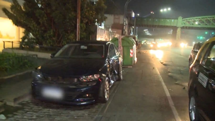 Un joven provocó un múltiple choque en Palermo y fue entregado por sus padres a la Policía
