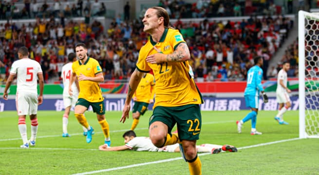 Australia venció a Emiratos Árabes, con Arruabarrena como DT, y jugará ante Perú