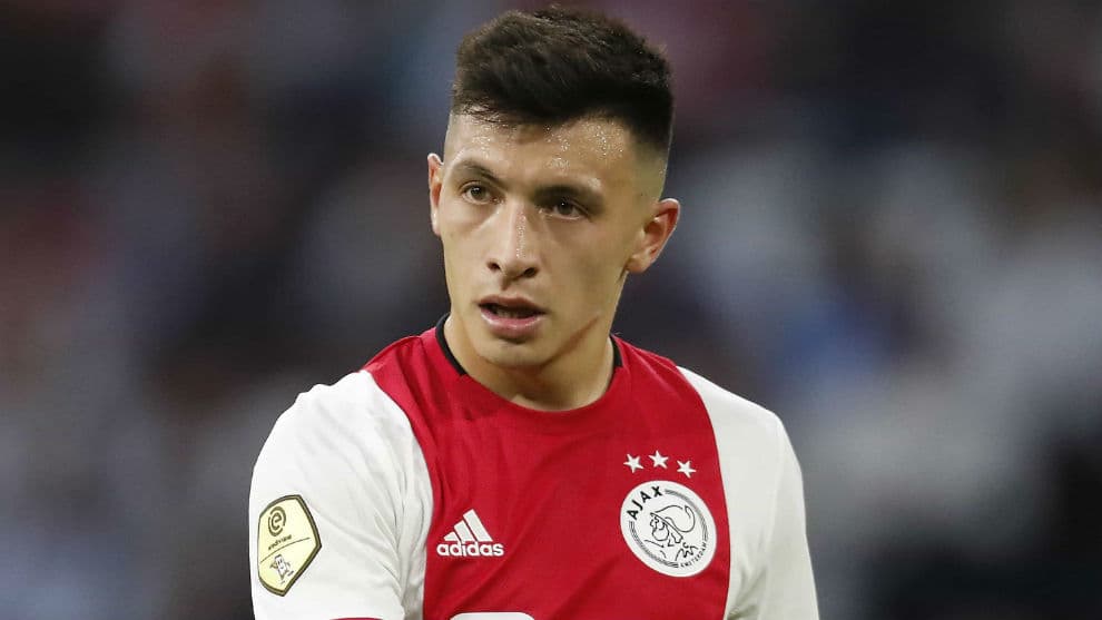 Manchester United acordó el fichaje de Lisandro Martínez y lo convertirá en el defensor argentino más caro de la historia