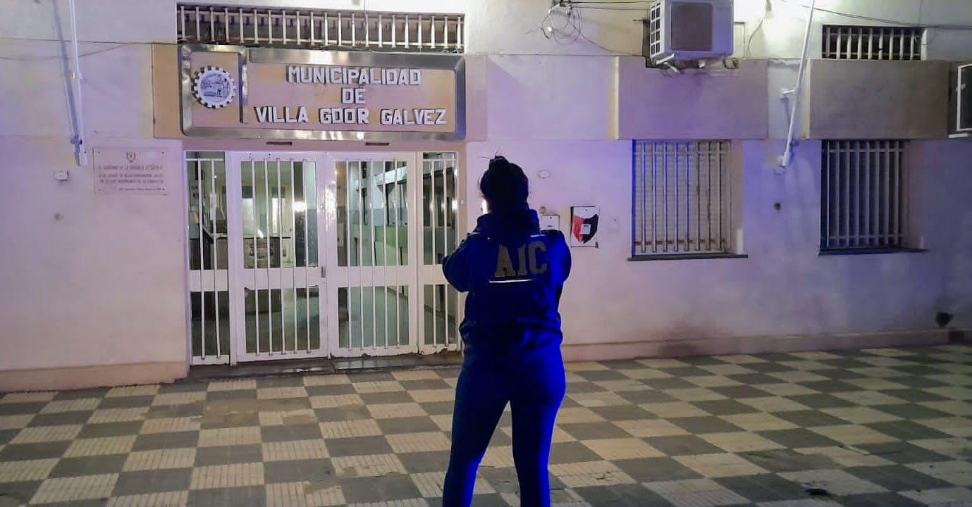 Balearon la municipalidad de Villa Gobernador Gálvez