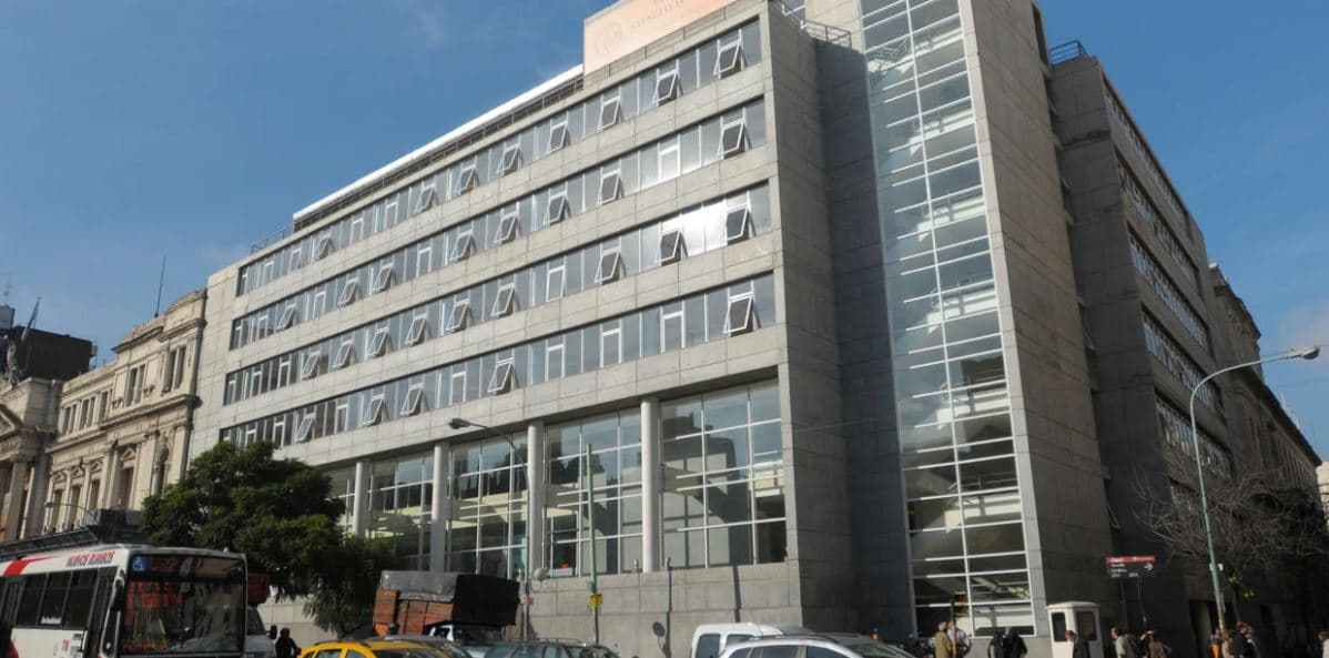 Conmoción en la UBA por la muerte de un alumno que esperaba para rendir un examen