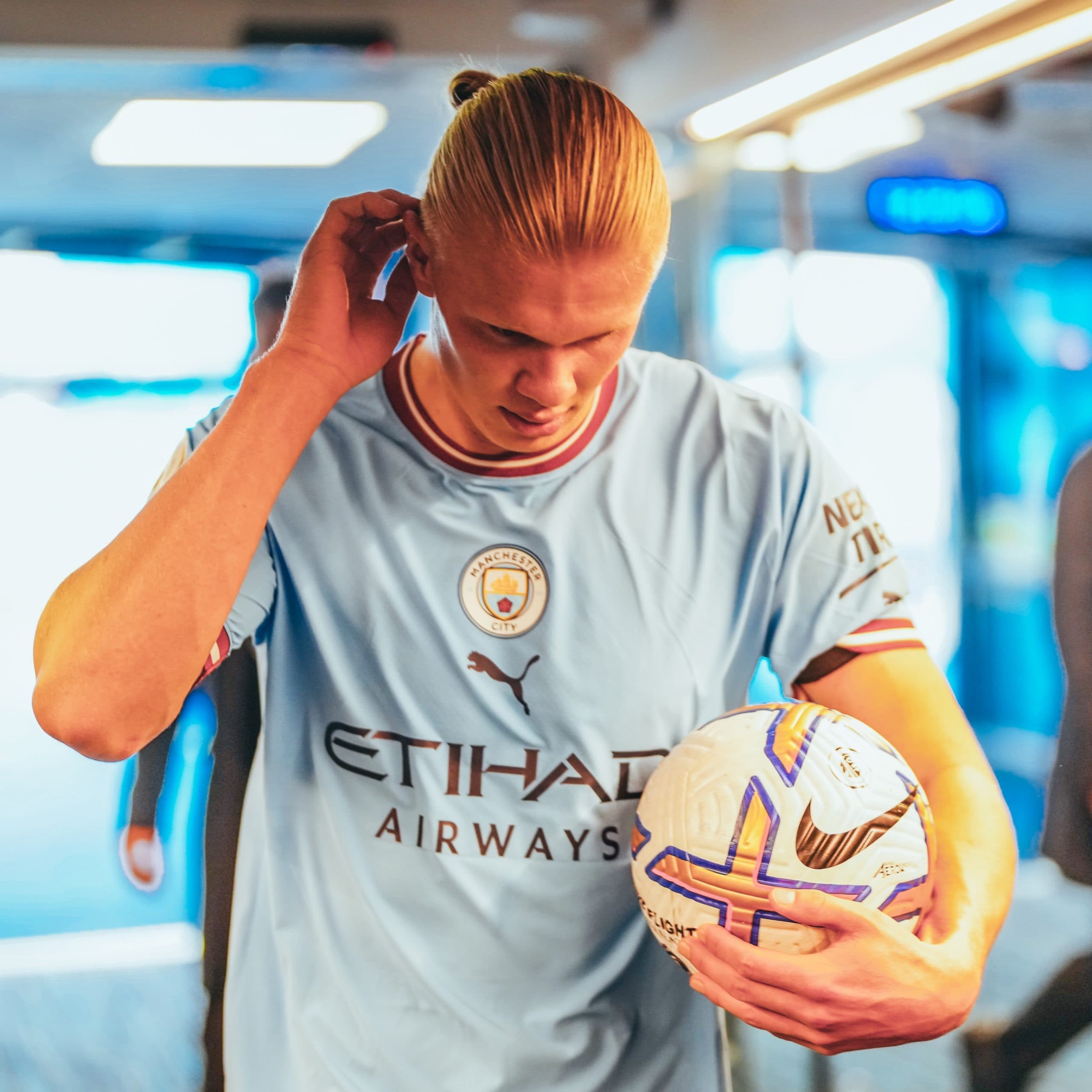 Por Haaland y Foden, Manchester City aplastó 6-3 al United en un clásico histórico