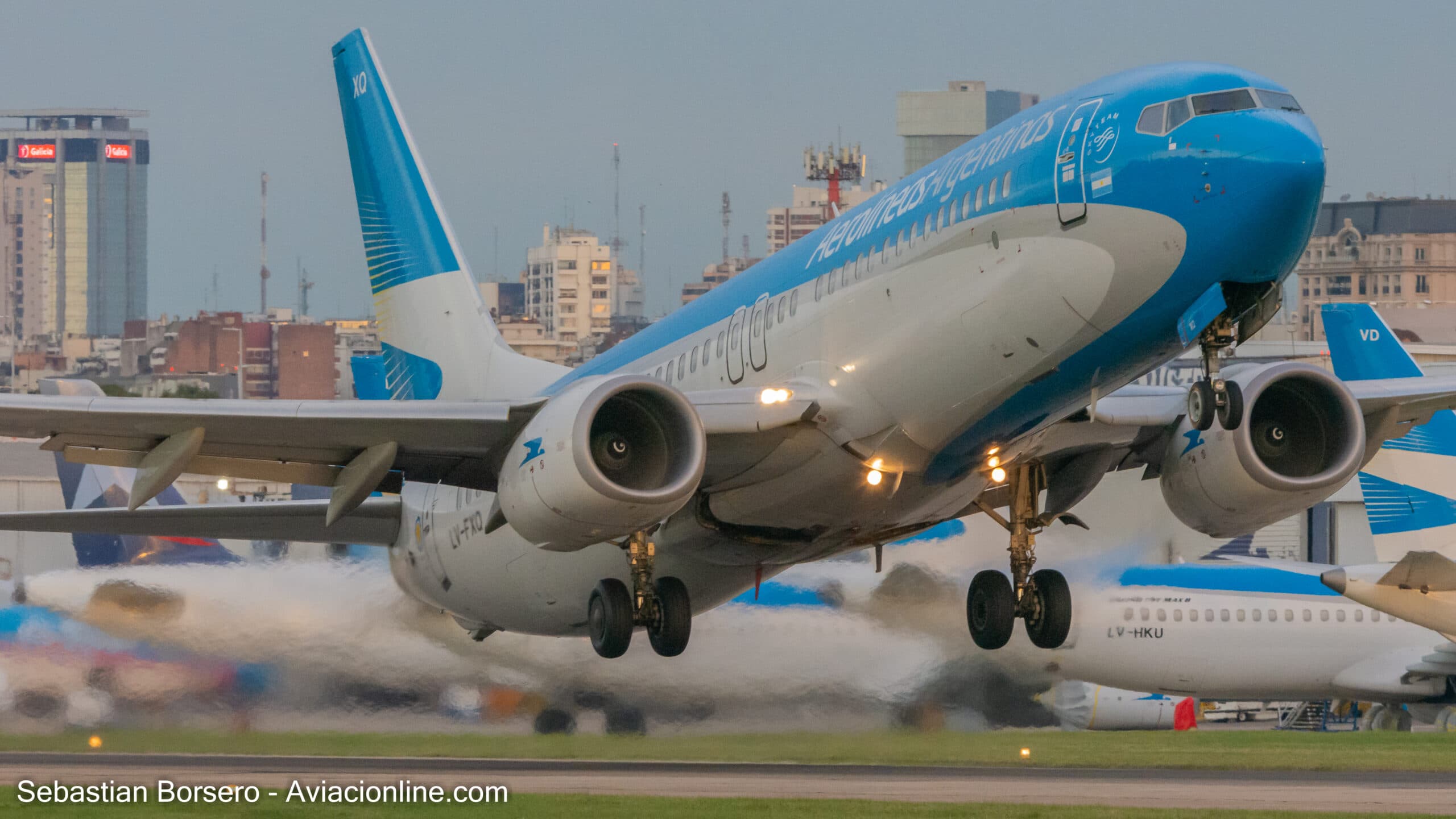 Un avión con destino a Miami debió hacer un aterrizaje de emergencia en Ezeiza