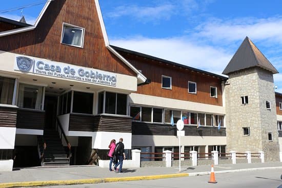 Revuelo en Tierra del Fuego por una reforma que permitirá que los empleados públicos se jubilen a los 55 años