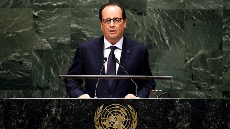 Hollande expresó su «conmoción» por el accidente aéreo en La Rioja