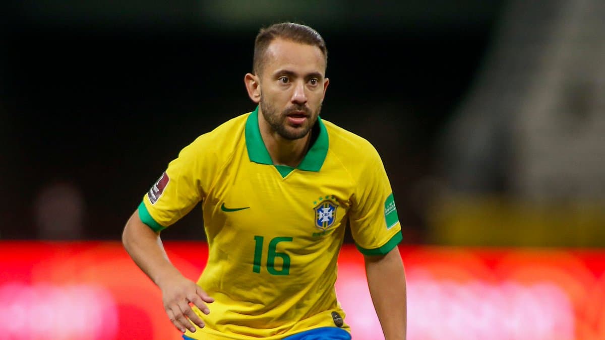 Everton Ribeiro: «La derrota fue dura»