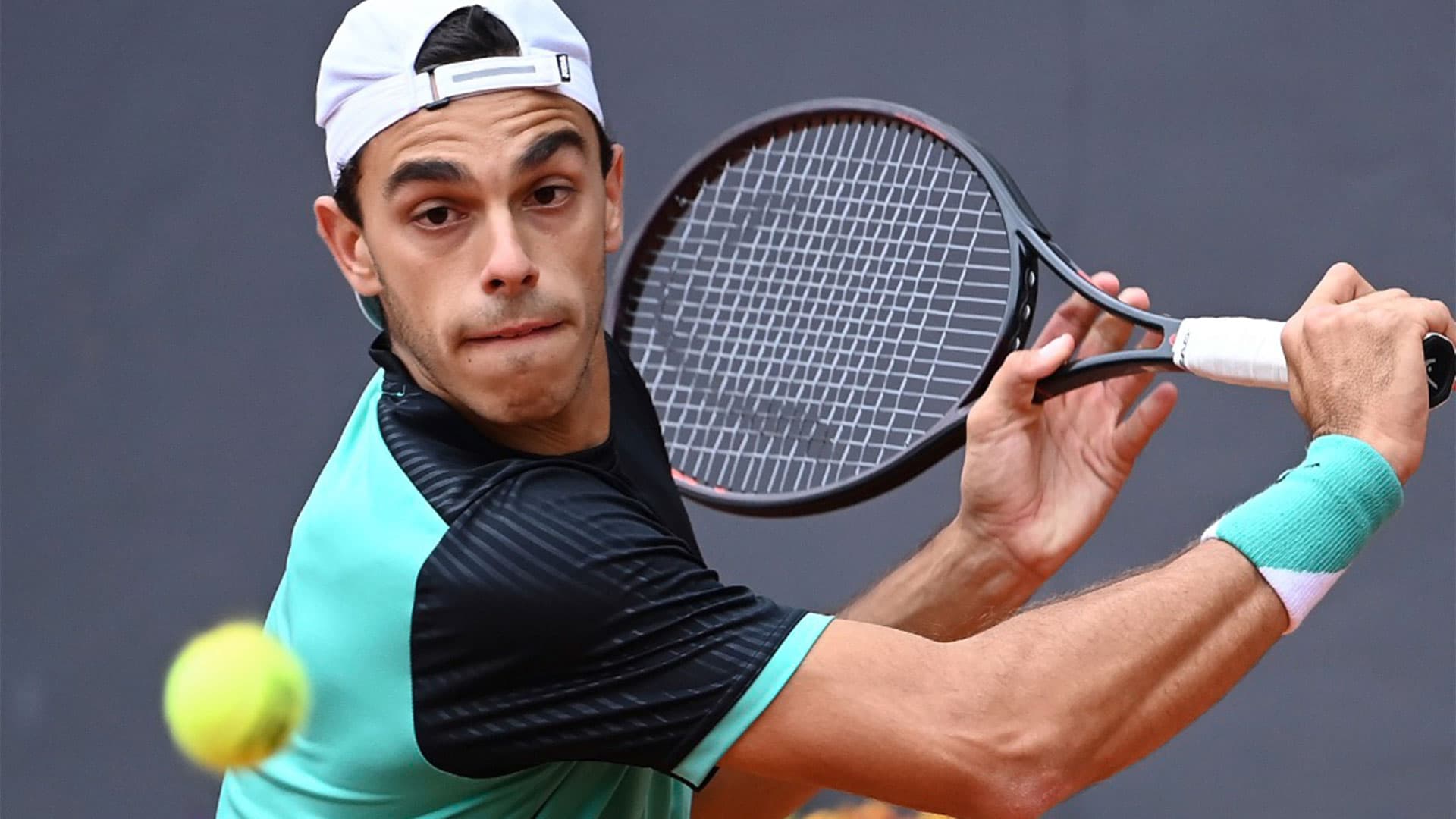 Podoroska, Cerúndolo y Etcheverry superaron la primera ronda del Abierto de Australia