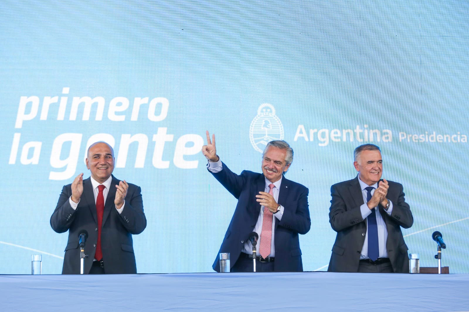 Manzur garantizó masivo acompañamiento al presidente y amplia presencia de dirigentes del norte en Tucumán
