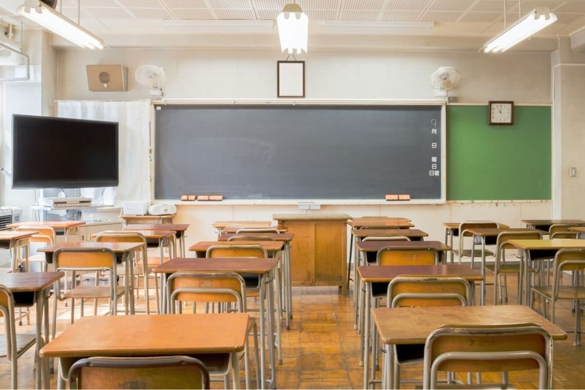 Siguen suspendidas las clases en varias escuelas por el calor y por el paro en el Día de la Mujer