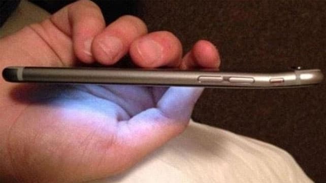 El video que desmiente a Apple y muestra 300 iPhones 6 doblados