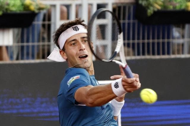 Tomás Etcheverry avanza a octavos de final en el Challenger de Aix en Provence
