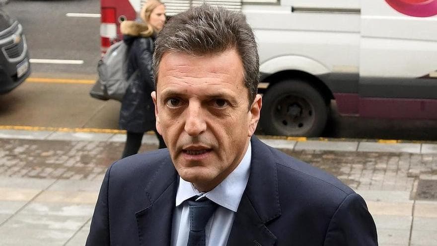 Massa apuntó contra la dolarización de Milei: “Es un dólar a 1.900 pesos”